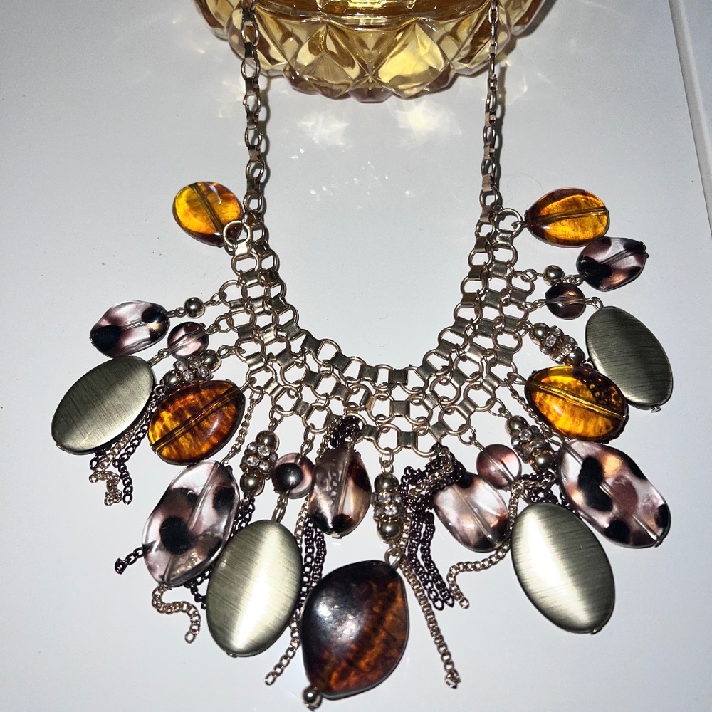 Elegant Gold and Brown Statement Necklace